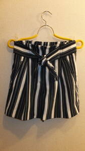 ★H&M★Ladies short Pants Size6 エイチアンドエムレディースショートパンツサイズ6　EUR34　USED IN JAPAN