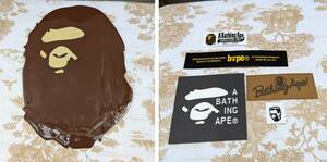 A BATHING APE　エイプ　ビニールケース　ステッカー　マスクケース　 エイプヘッド ポーチ 　自宅保管未使用品