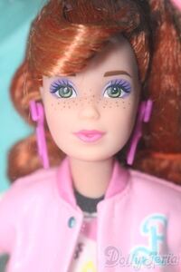 Barbie/Rewind 80s Edition Career Girl Doll S-24-12-29-161-GN-ZS