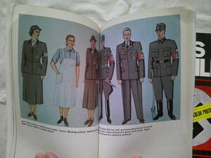 第二次大戦ドイツ軍　軍服、制服、徽章、勲章など　洋書2冊セット