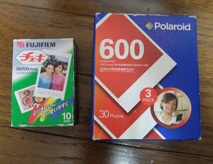 〓　ポラロイド600高感度フィルム　30Photos 未開封　期限切れ(2009年7月)　おまけで 期限切れチェキのフィルム　〓