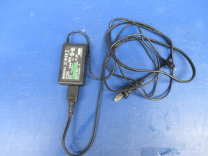 ソニ―ACアダプター100V～240V　salida5V2000A 中古品