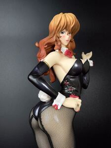 ルパン三世 《キャストオフ&リペイント》フィギュア峰不二子、ルパン3世 Rebecca Rosselli、Fujiko Mine 1/4、高36cmビックサイズ、バニー