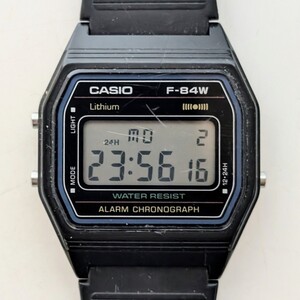 CASIO F-84W カシオ リチウム アラームクロノグラフ デジタルクオーツ 稼働品