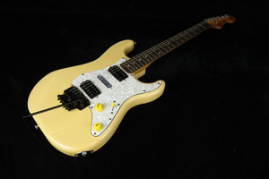 Fender フェンダー Squier エレキギター スクワイヤ STRATOCASTER Siluer SERIES 1 000255 クリーム色 弦楽器 動作未確認 030IWQIB36