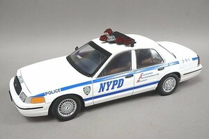 オートアート 1/18 フォード Crown Victoria クラウン ヴィクトリア NYPD ニューヨーク市警察 ポリスカー ※ジャンク品・車体のみ