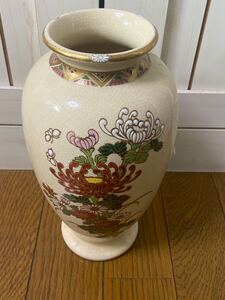 【 茶道具 薩摩 金彩菊蒔絵花瓶 薩陶山作 】 検)作家物 華道具 花生 花入 フラワーベース 花器 茶事 和室 床飾り★0826