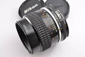 Nikon Ai-S Micro NIKKOR 55mm F2.8　55/1:2.8　ニコン　AIS　マイクロニッコール　MFレンズ　#1597　①562328