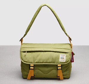 ロサンゼルスから最新本物をお届け!!　　Coachtopia Loop Messenger Bag In Recycled Polyester 　CV412　　US限定!!　　秋冬最新