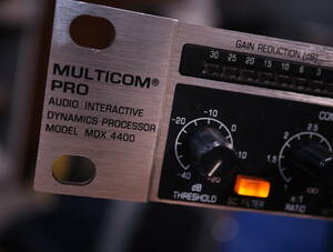 Behringer MDX4400 multicom PRO 動作チェック済み