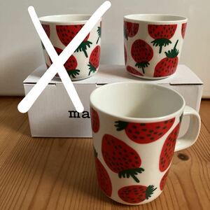 マリメッコ♪マンシッカ♪オイバ♪いちご柄♪ラテマグ&マグカップ♪ストロベリー♪専用箱入り♪marimekko ♪２個セット♪レア♪新品未使用