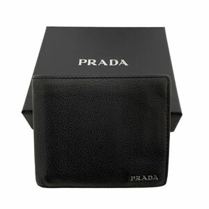 【バイカラー】 プラダ PRADA 二つ折り財布　財布　札入れ　レザー　ロゴ金具　バイカラー　黒　ネイビー