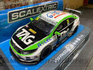 1/32 SCALEXTRIC C3918 BTCC VW Passat 2017 British Touring Car Chanpionship No.24 Jake Hill スロットカー