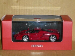 1/43 IXO ENZO FERRARI 2002 赤