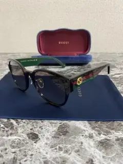 GUCCI ジオメトリックフレームサングラス