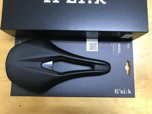 FIZIK VENTO ARGO R3 150MM KIUM RAIL BLACK フィジーク ベント 