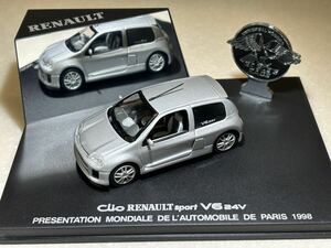 1/43 「ルノー クリオ スポール V6 24v」 Presentation Mondiale De l Automobile De Paris 1998 ユニバーサルホビーズ製　シルバー