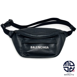 BALENCIAGA バレンシアガ エブリデイ ボディバッグ 黒 ブラック ブランドロゴ入り 白文字 ホワイトロゴ 579617 バック カバン 鞄 ブランド