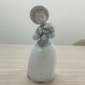 130307▲リヤドロ　大好きな香り　西洋陶磁　工芸品　アンティーク　コレクション