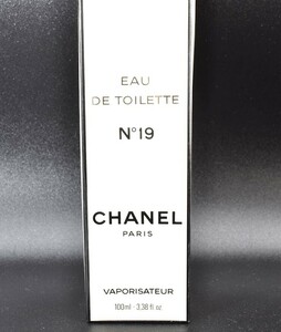 未使用 Chanel シャネル 香水 No19 Eau de Toilette オードトワレ 100ml 箱付き 9C7939