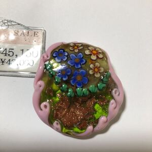 ハンドメイド☆アンティーク　小花柄ピンク系ネックレストップ