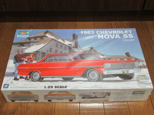 ☆トランペッター　シボレー　ノヴァＳＳクーペ　１９６３　１：２５　TRUMPETER CHEVROLET NOVA SS Coupe ☆