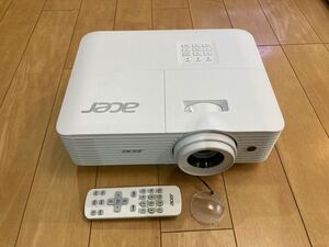 プロジェクターAcerDLPプロジェクター おまけ付き(3840×2160 (4K UHD)/3600 ANSI lm/HDMI 2.0/3.2kg/) H6800BDa 