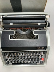 貴重　タイプライター　昭和レトロ　olivetti letteraDL　ヴィンテージ　アンティーク　駆動品 7235 10