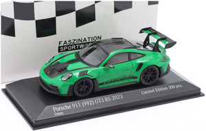 ミニチャンプス PMA 1/43 ポルシェ 911 (992) GT3 RS Weissach-Paket 2023 グリーン / ブラック 特注品