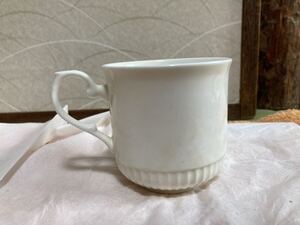 アンティーク？骨董品？NARUMI CHINA？マグカップ ？ティーカップ？コーヒーカップ？汚れありです。