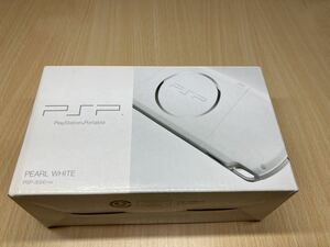 美品　PSP3000ホワイト　メモリースティック付き　SONY ソニー プレイステーションポータブル 