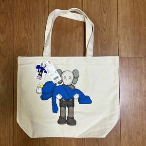 KAWS UNIQLO カウズ　ユニクロ　コラボ　トートバッグ 