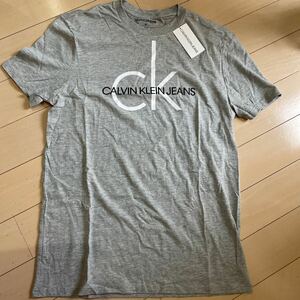 送料無料　未使用　カルバンクラインジーンズ 半袖Tシャツ Mサイズ　グレー×ホワイト　　Calvin Klein Jeans