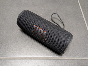 JBL Flip 6 Bluetooth スピーカー JBLFLIP6BLK ブラック 中古美品