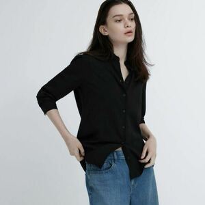 ユニクロ　UNIQLO レーヨンブラウス　シャツ　黒