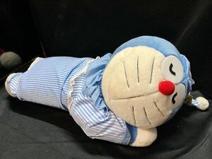 24B093 送料無料 ドラえもん ぬいぐるみ 添い寝スタイル パジャマ姿 抱き枕 約70cm ビックサイズ タグ付 汚れあり 長期保管品 中古品