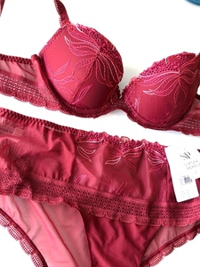 80A+L☆シモーヌ ペレールSIMONE PERELE　KISSフランス海外高級ランジェリー