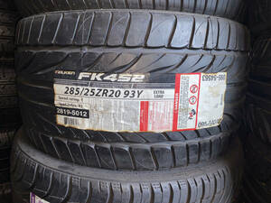 未使用　処分　ファルケン (FALKEN)　AZENIS FK452 285/25R20　1本のみ