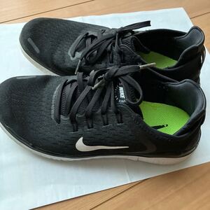 ナイキNIKE 黒スニーカー　23cm