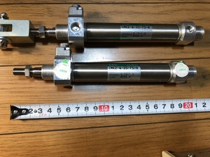 CKDエアーシリンダーCMK2-Q-20-75-R 未使用品 2本セット