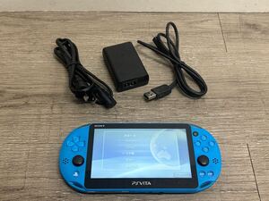 ☆ VITA ☆ Playstation VITA PCH-2000 ライトブルー 動作品 本体 アダプター 付属 プレイステーションヴィータ PSVITA SONY 0213