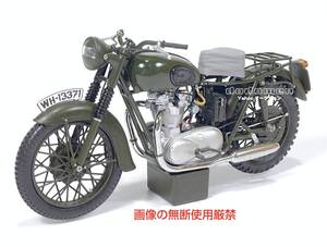 1/12 CORGI コーギートライアンフ TR6 トロフィー 映画「大脱走」バージョン