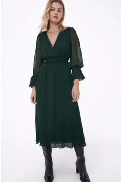 新品☆ZARA ザラ プリーツ入りミディ丈ワンピース green