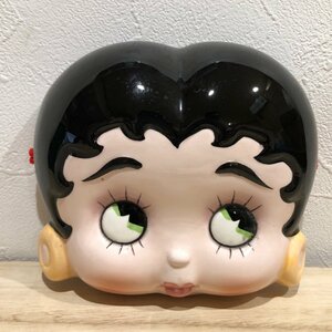 小サイズ　壁掛け ベティちゃん Betty Boop ベティブープ 陶器 フィギュア KFS ベティ アメリカ 雑貨 置物 レトロ 管理001・４