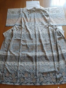 工芸着物　訪問着　刺繍　汕頭　金糸　仕付け付き未使用品　自己紹介欄必読