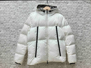 MONCLER モンクレール MONTCLA GIUBBOTTO G20911A00114 ダウンジャケット メンズ 2 ホワイト