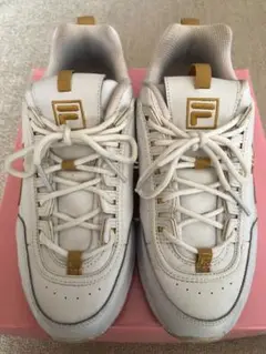 FILA 厚底スニーカー