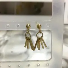 ゴールド タッセル ピアス H＆M