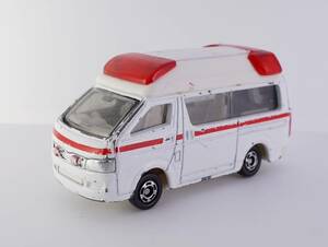 廃盤トミカ トヨタ ハイエース ハイメディック救急車 2006年No.79 　《ミニカー 車 自動車 おもちゃ レア 絶版 まとめ 大量 セット》