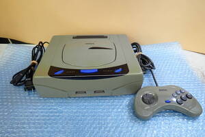 LL1826#通電確認のみ SEGA SEGASATURN セガサターン HST-3200 本体 コントローラー/電源ケーブル付き